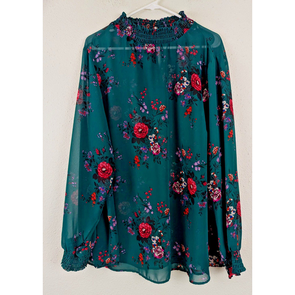 Torrid sz 3 or 3X Sheer Chiffon Blouse ls green & floral print not lined 3448